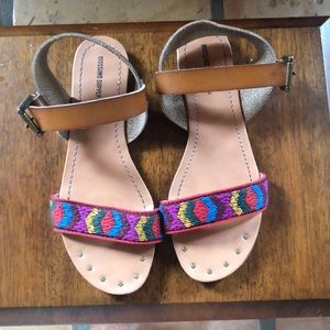 Size 6 cute sandals with embroidered print. Used